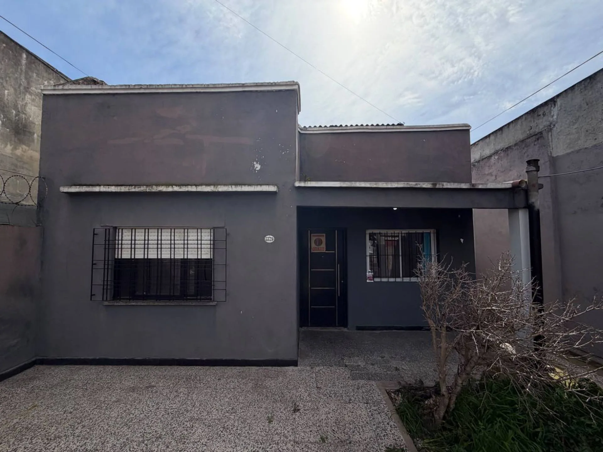 CASA 3 AMBIENTES EN VENTA EN CUIDADELA foto 2