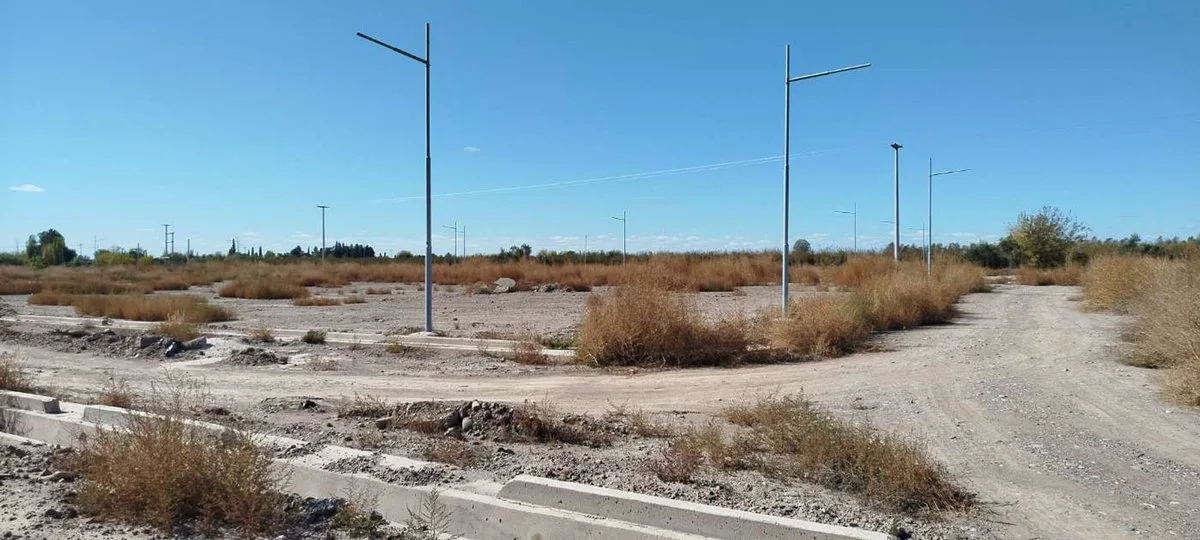 Lote 230m aprox Solares de Roca Guaymallén foto 3