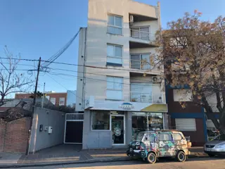 Funcional Urquiza 400 frente al Paseo de las Esculturas foto 1