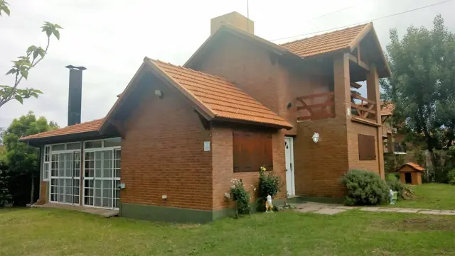 Se vende Excelente casa con 3 dormitorios, Nuevo Merlo