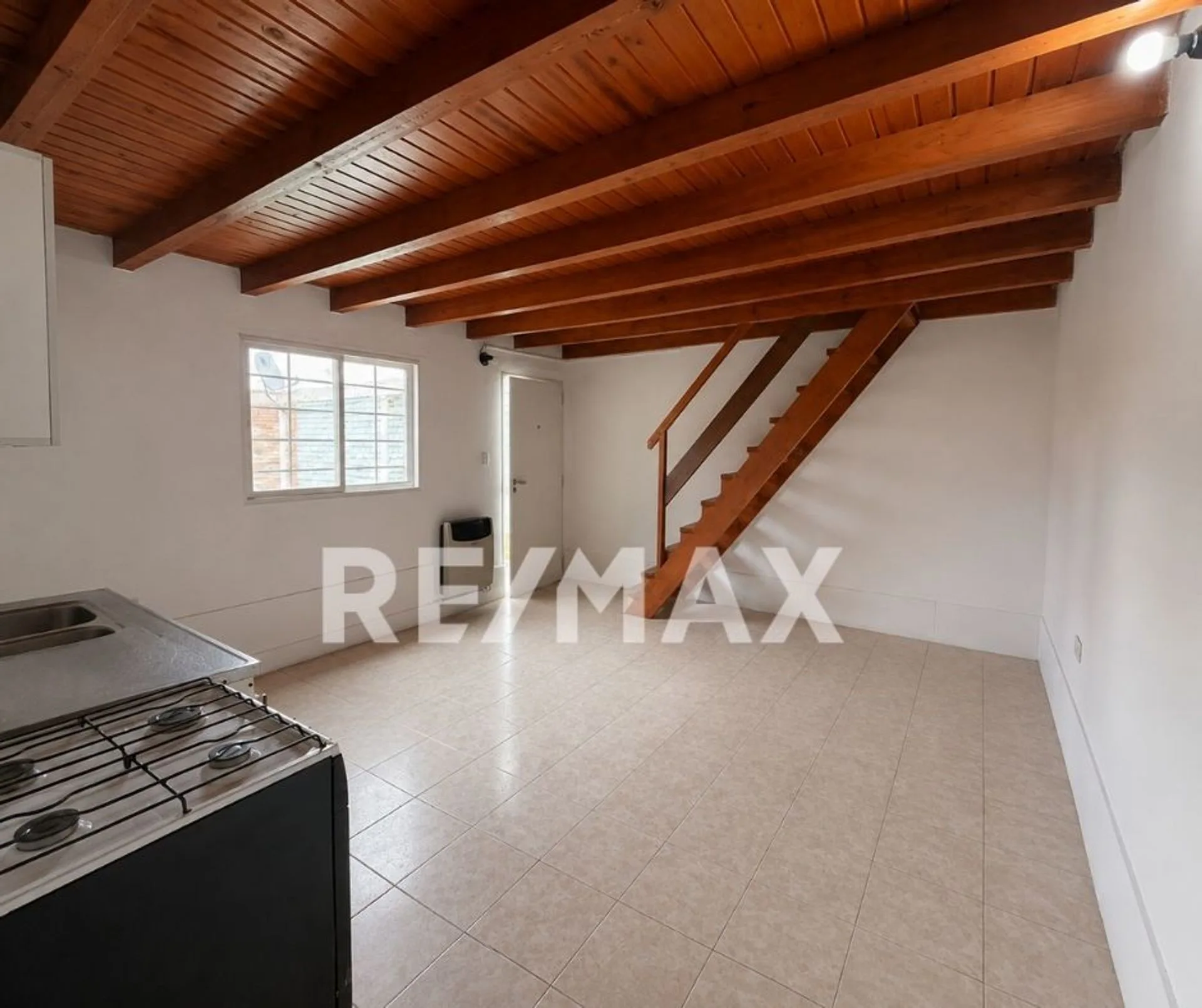 ALQUILER DUPLEX 2 DORMITORIOS FDEZ ORO foto 3