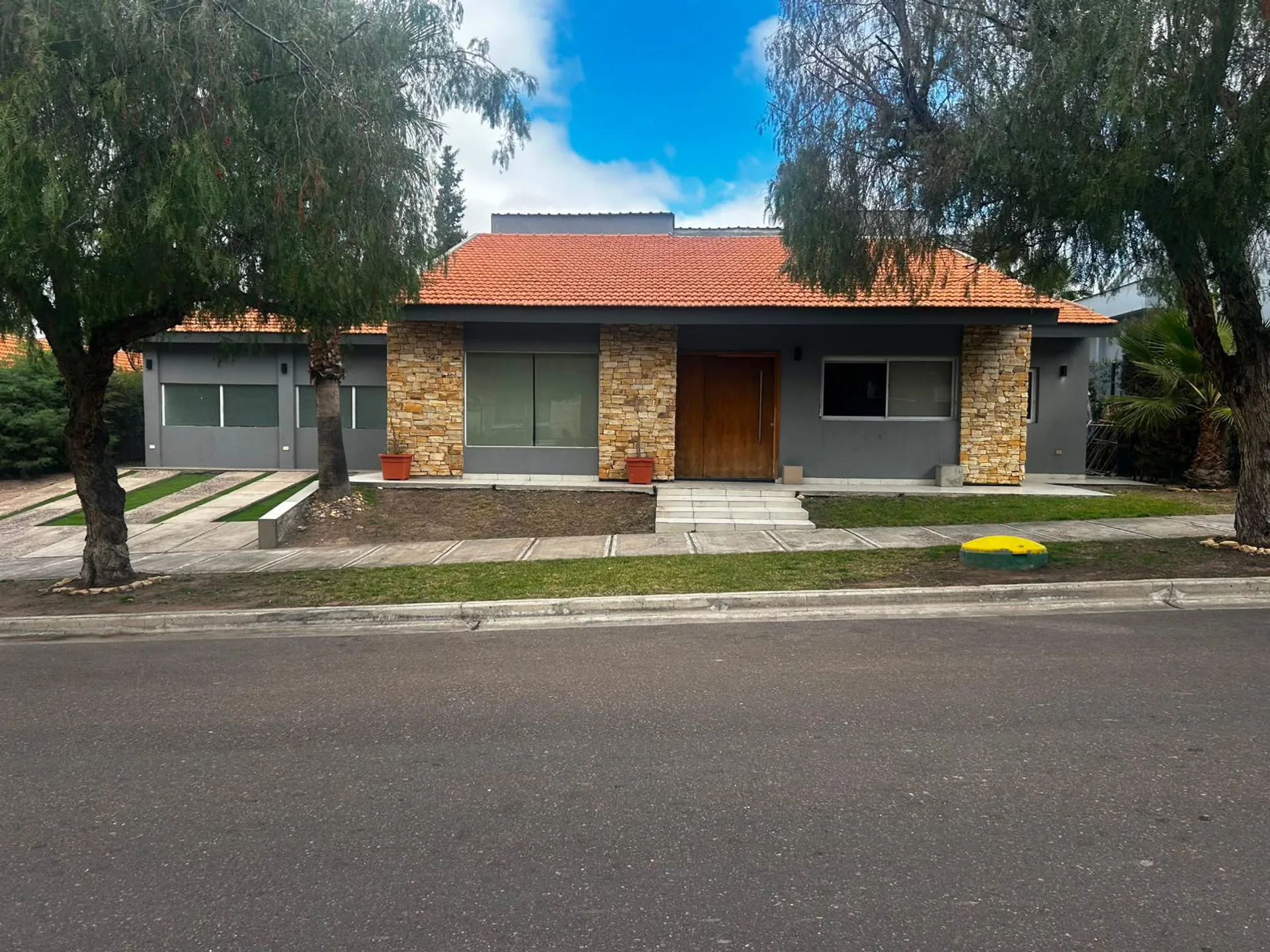 Casa en Venta Bº Dalvian, Mendoza foto 2