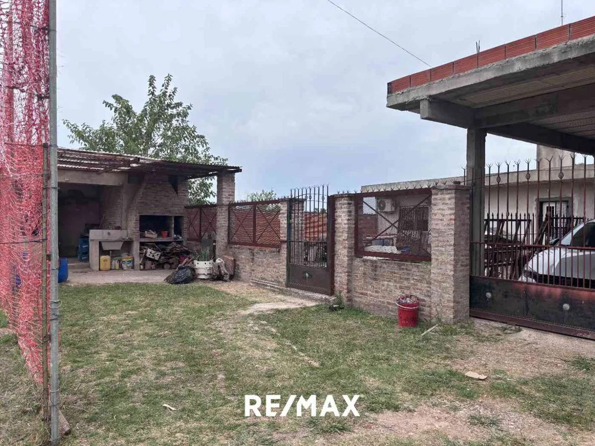 VENTA CASA CON DOS LOTES  DERQUI PILAR foto 4
