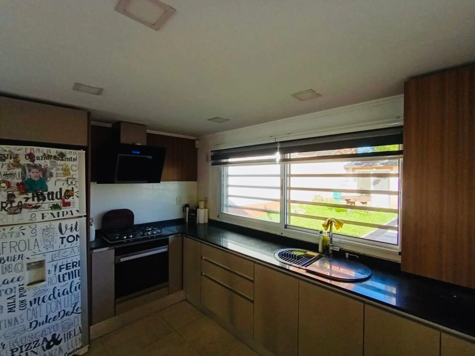 Casa 3 Amb Venta Burzaco Cochera Pileta y Quincho foto 5