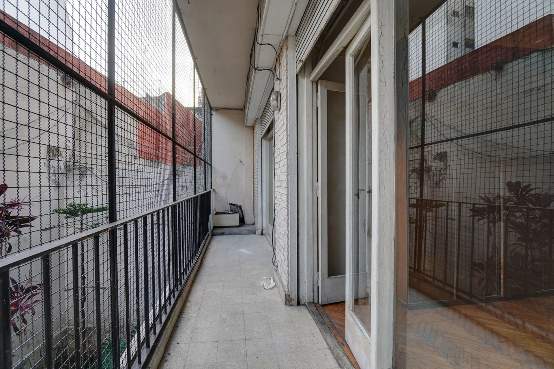 SE VENDE DEPARTAMENTO 4 AMB C/DEP - SAN CRISTOBAL foto 2