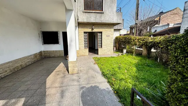 Casa en Venta Hurlingham 5 ambientes apto crédito