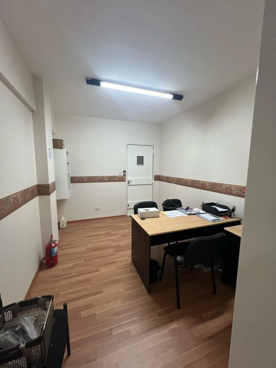 VENTA OFICINA PLENO CENTRO foto 2