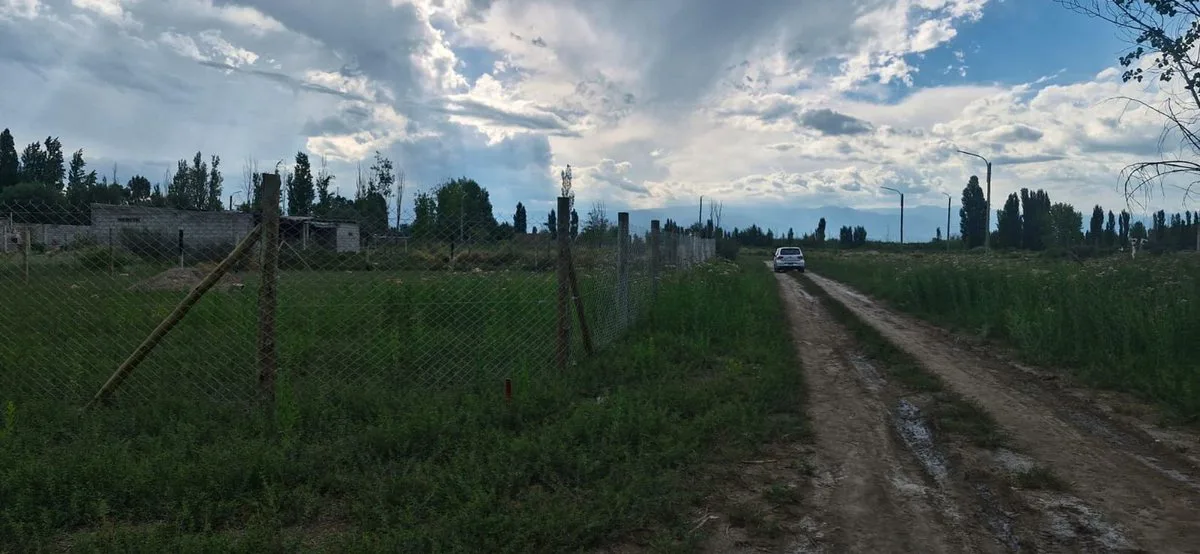 LOTE DE 1500M² EN VENTA EN RODEO DEL MEDIO/MAIPU foto 2