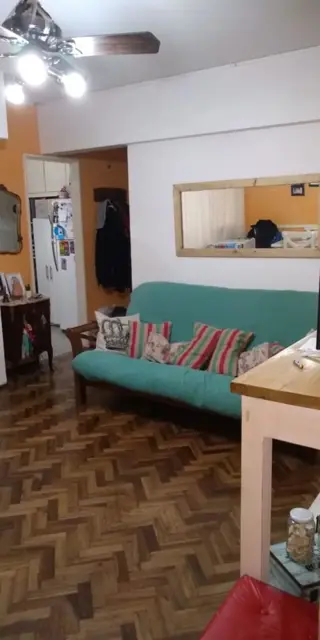 Oportunidad depto de 2 ambientes sobra la Av. Maipu foto 2