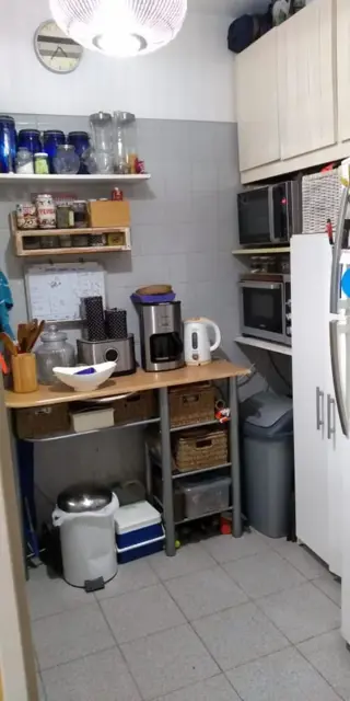 Oportunidad depto de 2 ambientes sobra la Av. Maipu foto 4