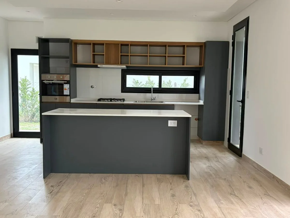 Moderna casa en  El Cantón, con vista al Golf foto 5