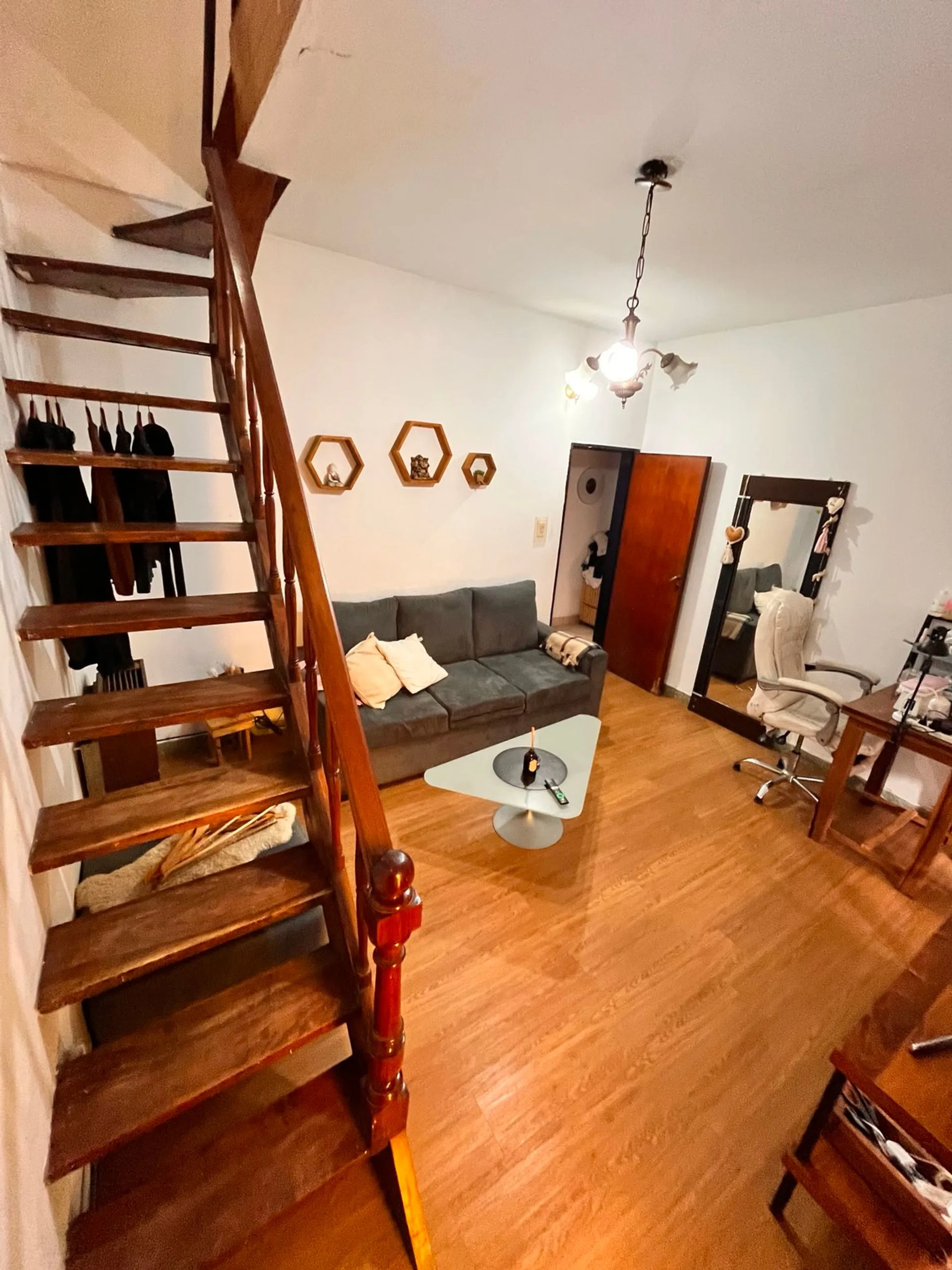 Casa PH 5amb. 4 dorm. patio lavad terraza 2 coch foto 3