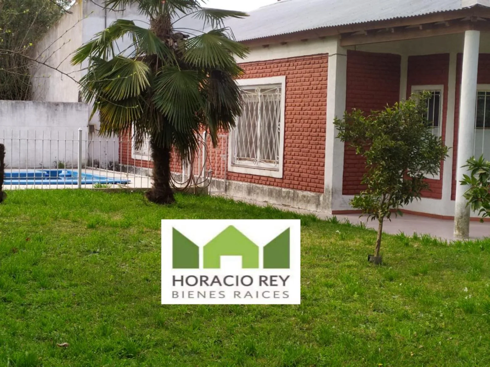 Propiedad ubicada en Barrio Los Pinos - Calle La Paz al 100