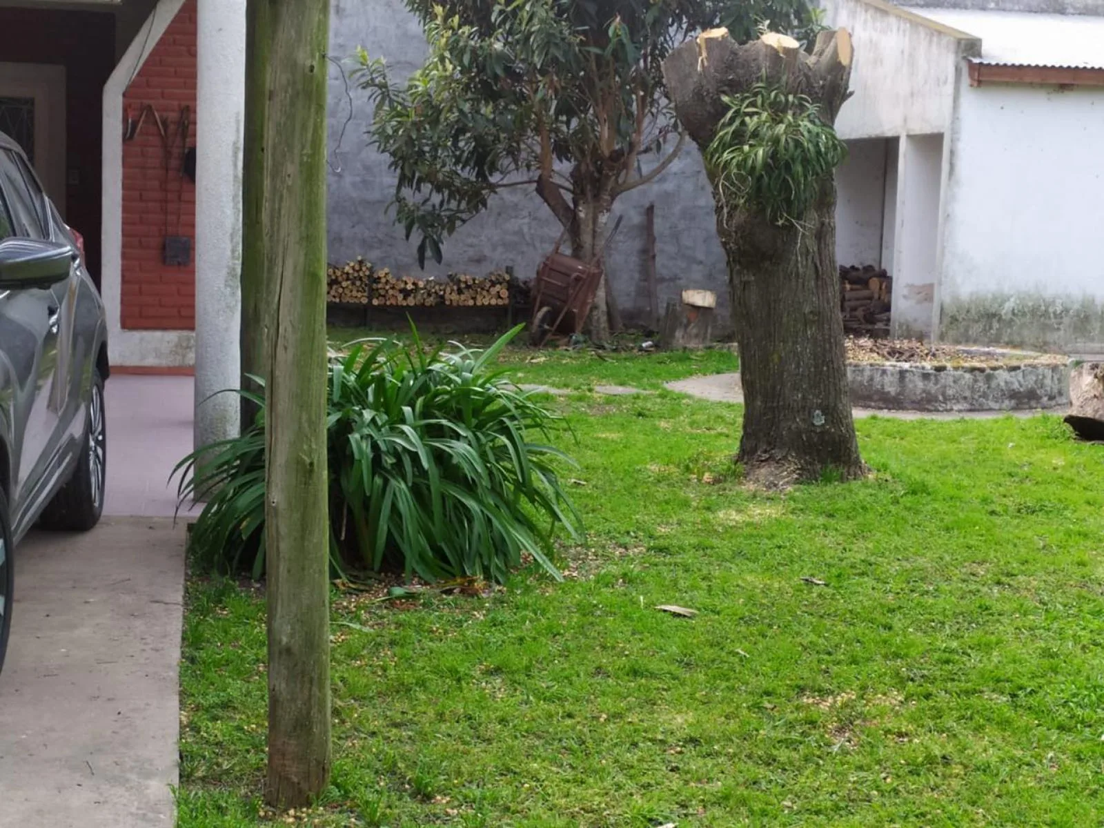 Propiedad ubicada en Barrio Los Pinos - Calle La Paz al 100 foto 3