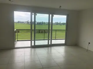 Departamento De 3 Ambientes con cochera en Terrazas Al Polo Greenville foto 4