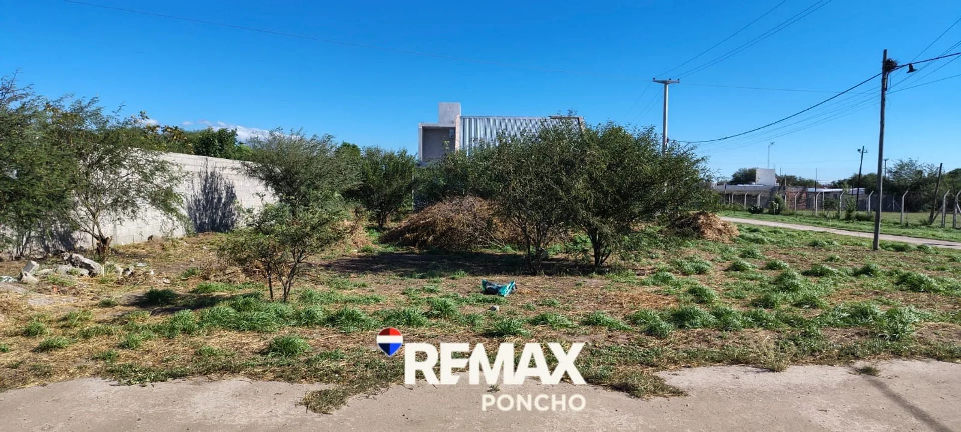 SE VENDE TERRENO 456M2 ZONA SANTA ROSA VALLE VIEJO foto 2