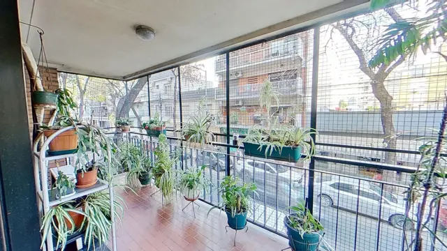 VENTA DPTO 4 AMB DEPENDENCIA ALMAGRO BALCON FRENTE