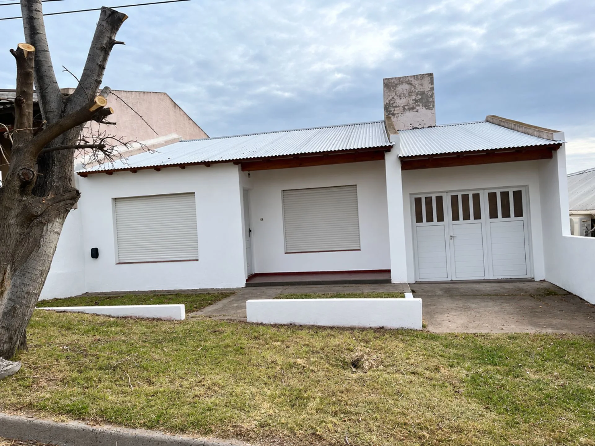 HERMOSA CASA EN MONTE HERMOSO