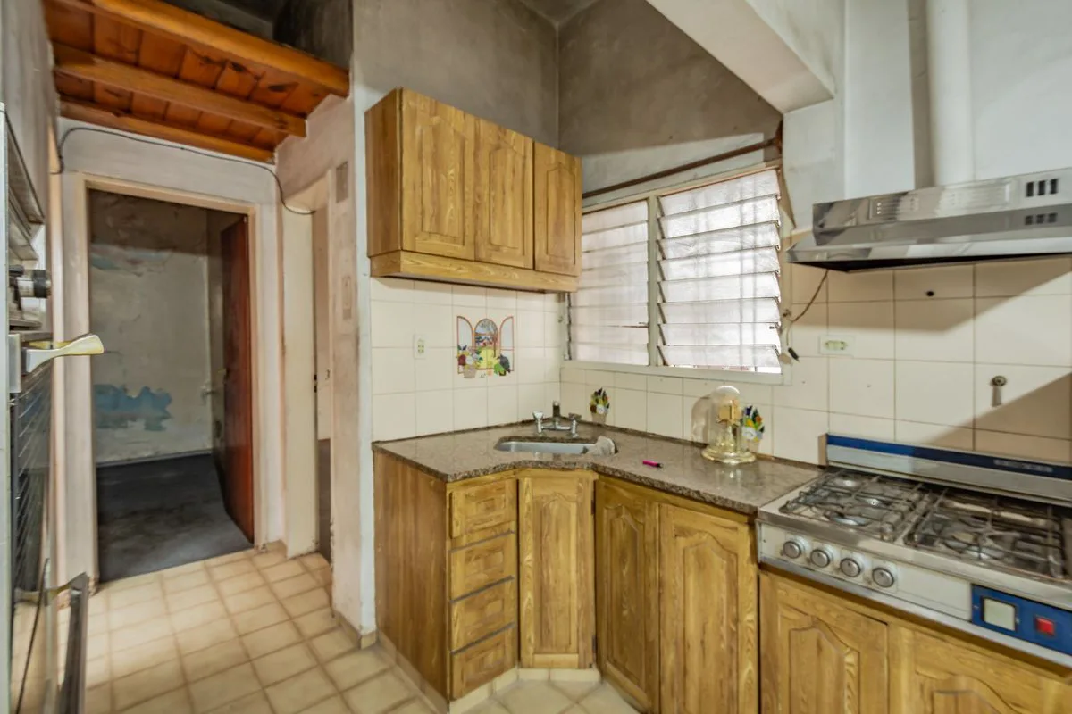 Venta PH Tipo Casa con Local y Garaje foto 4