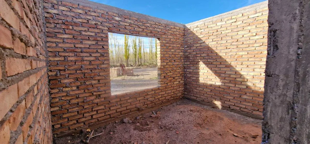 TERRENO DE 700 M2, CON CASA EN OBRA GRUESA BARREAL foto 5