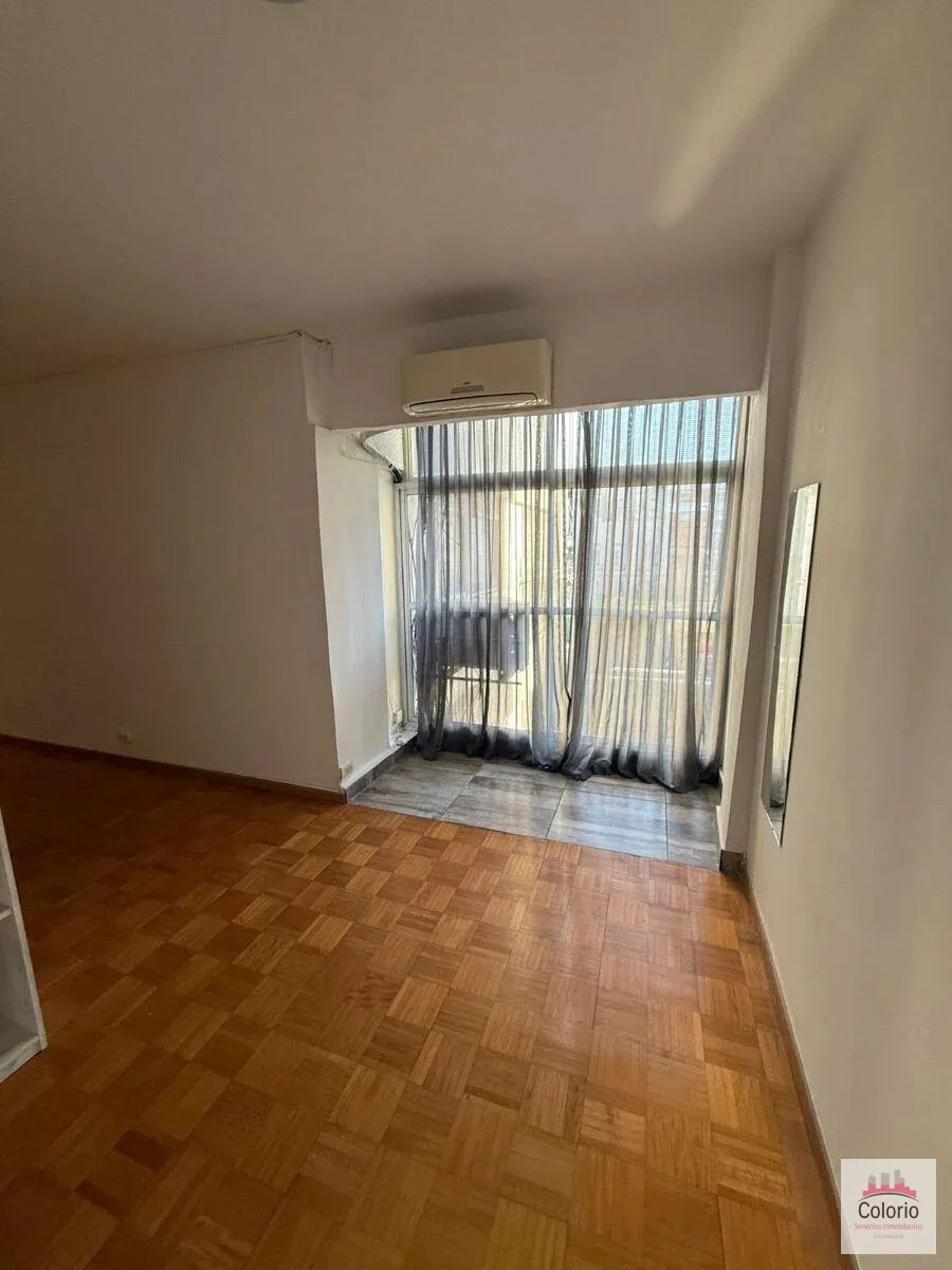 Hermoso departamento de 1 ambiente divisible, 8vo piso, muy luminoso foto 5