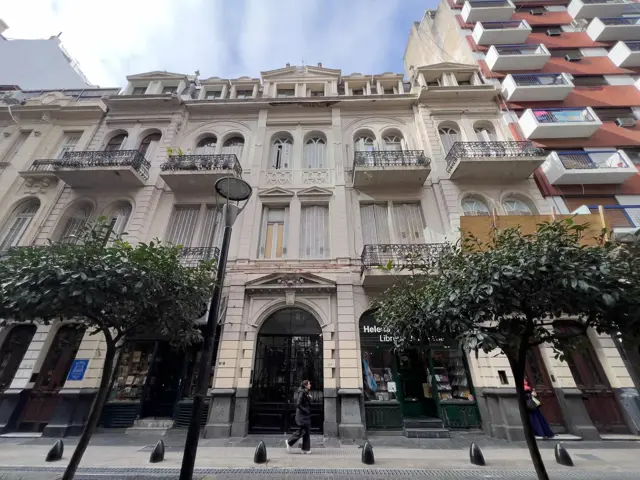 VENTA DE 2 PLANTAS EN UN EDIFICIO HISTORICO EN EL CORAZON DE LA CIUDAD DE BUENOS AIRES