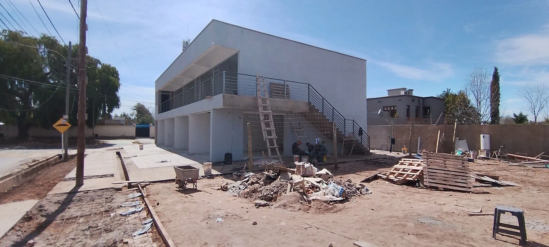 OFICINAS EN VENTA ALZAGA Y LARREA CHACRAS DE CORIA foto 3