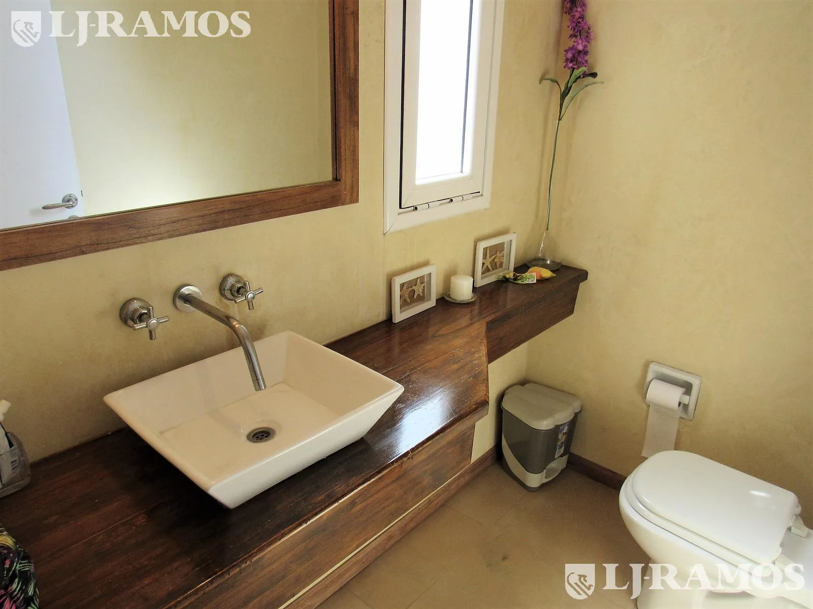 3 DORMITORIOS, ESCRITORIO y SERVICIO. foto 3