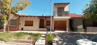 CATEGORÍA TRAPICHE Bellísima  Luminosa  Amplia  3 Dorm Patio Garage Churrasquera Balcón USD 75.000 foto 2