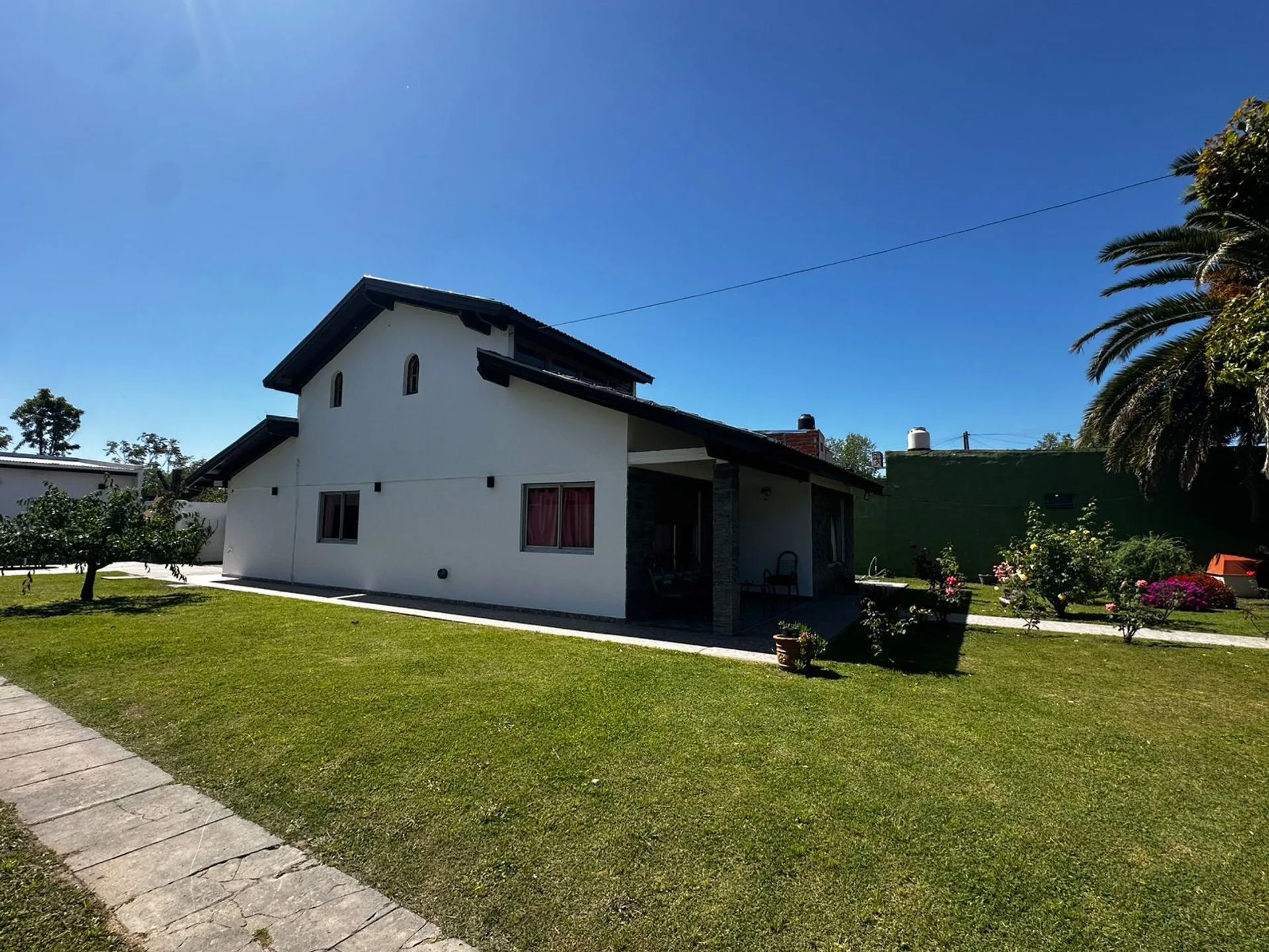 VENTA CASA SAN VICENTE 5 AMB. + QUINCHO Y PARRILLA foto 3