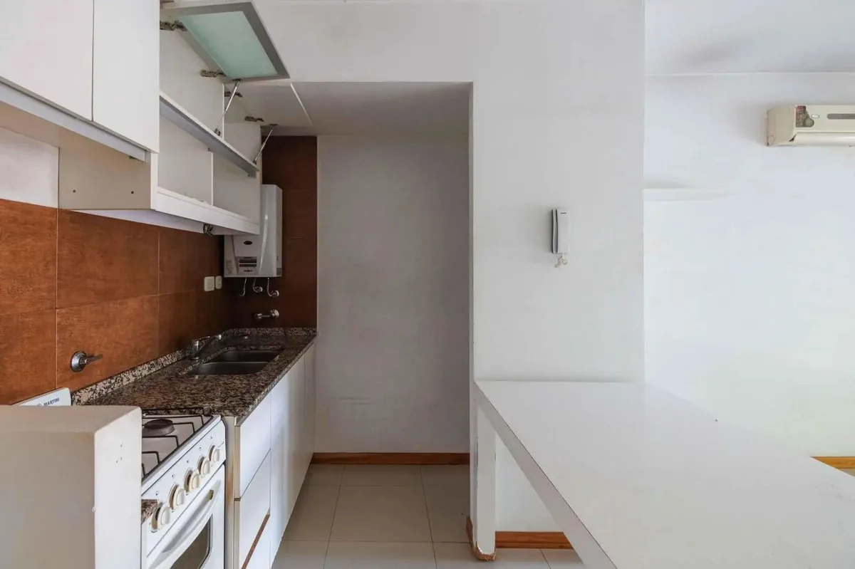 VENTA DEPARTAMENTO 2 AMB CABALLITO ESP GUARDACOCHE foto 3
