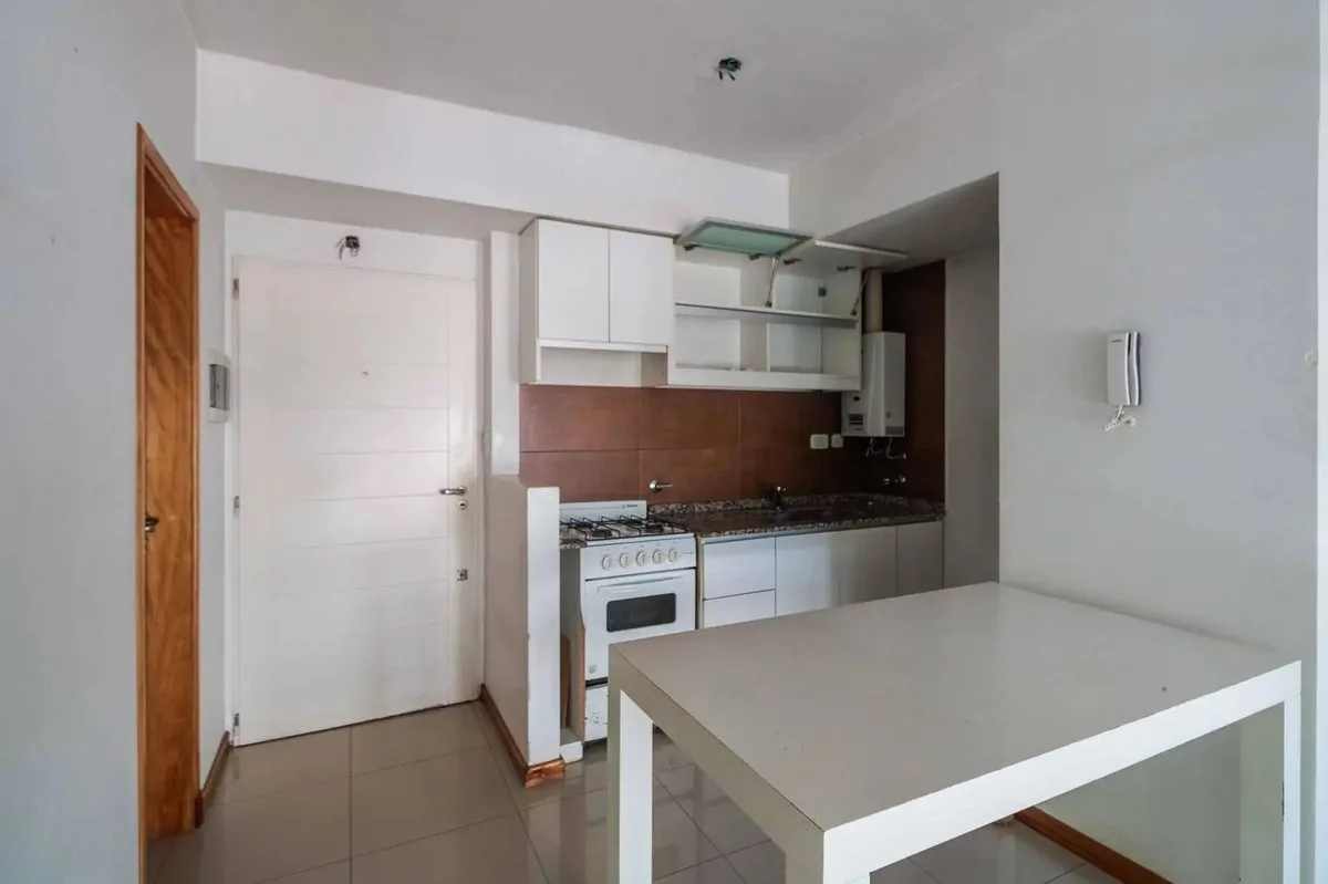 VENTA DEPARTAMENTO 2 AMB CABALLITO ESP GUARDACOCHE foto 4