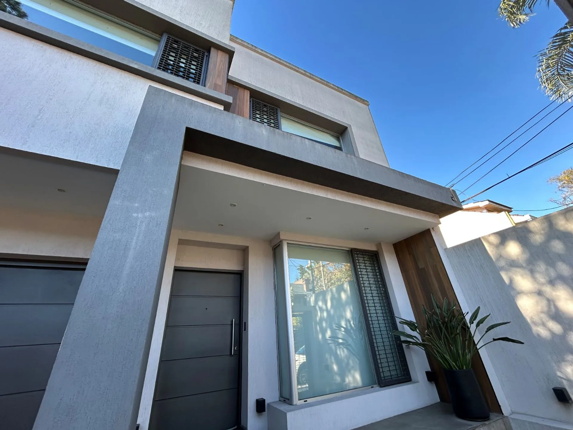CASA RAMOS MEJIA EN VENTA 4 AMBIENTES APTA CRÉDITO foto 2