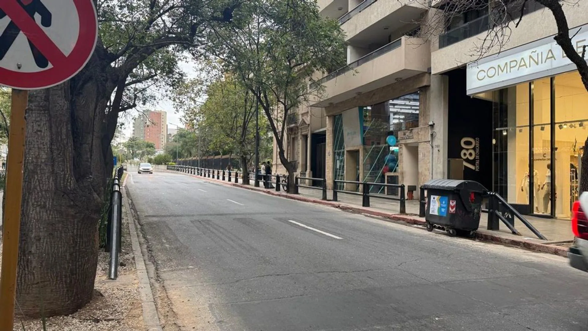 Venta dpto piso Nva Cba amoblado 3 dormi cochera foto 3