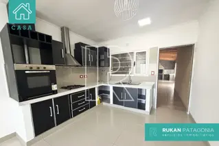#AlquilerRUKAN | Casa 2 Habitaciones + Quincho | Barrio 13 DE DICIEMBRE | Calle ALAZKA | Caleta Olivia.- foto 4