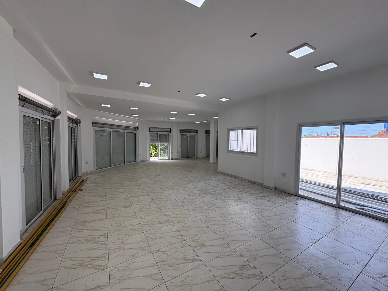 Alquiler de Local, Oficina o Consultorio a Estrenar en Planta Alta foto 2