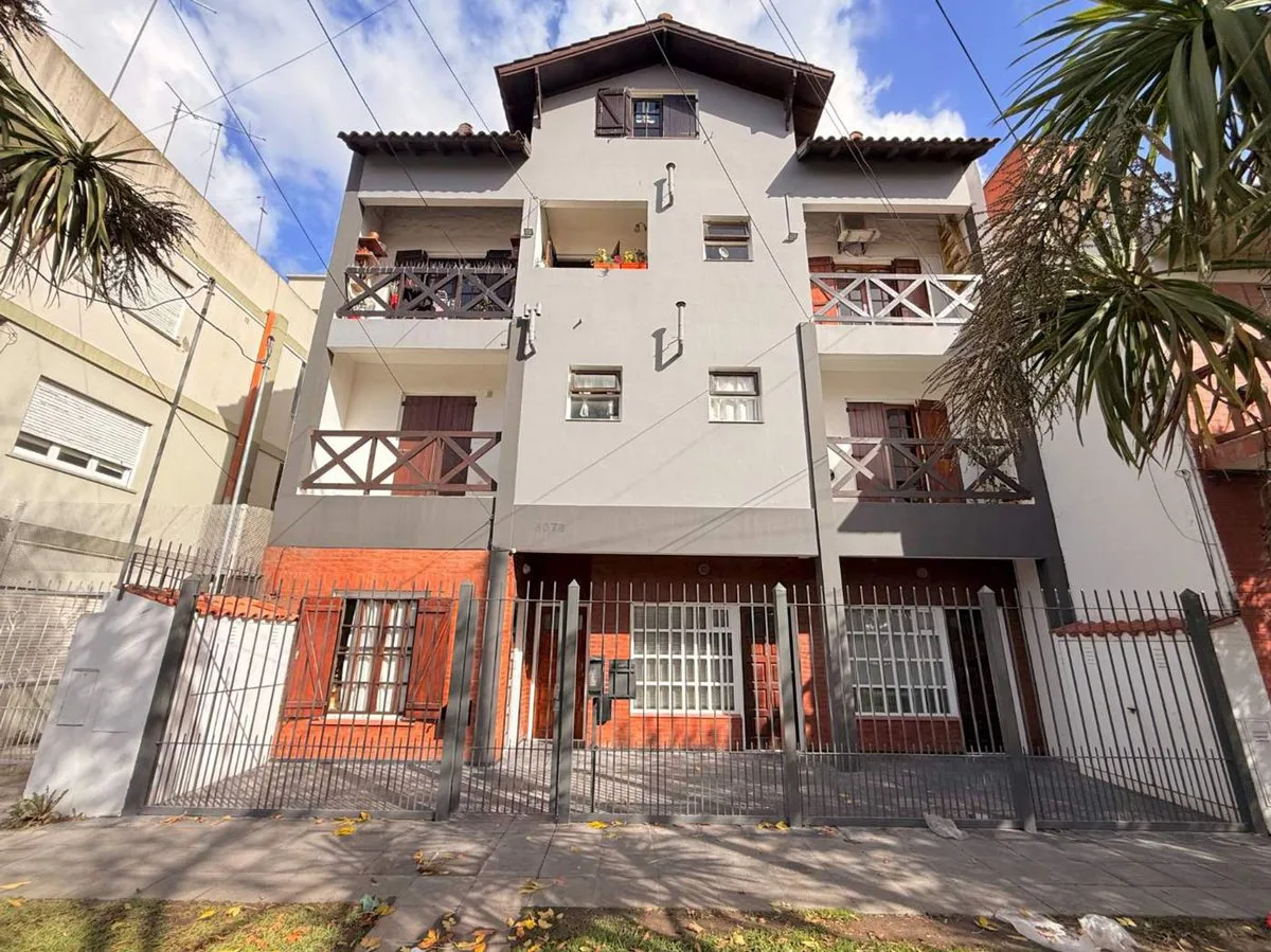 VENTA DEPTO 3 AMBIENTES EN AVENIDA LIBERTAD foto 3