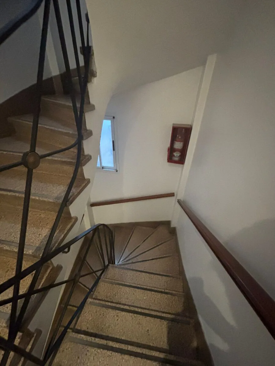 Departamento 2 Ambientes | Edificio Residencial | 1er Piso por escalera foto 3