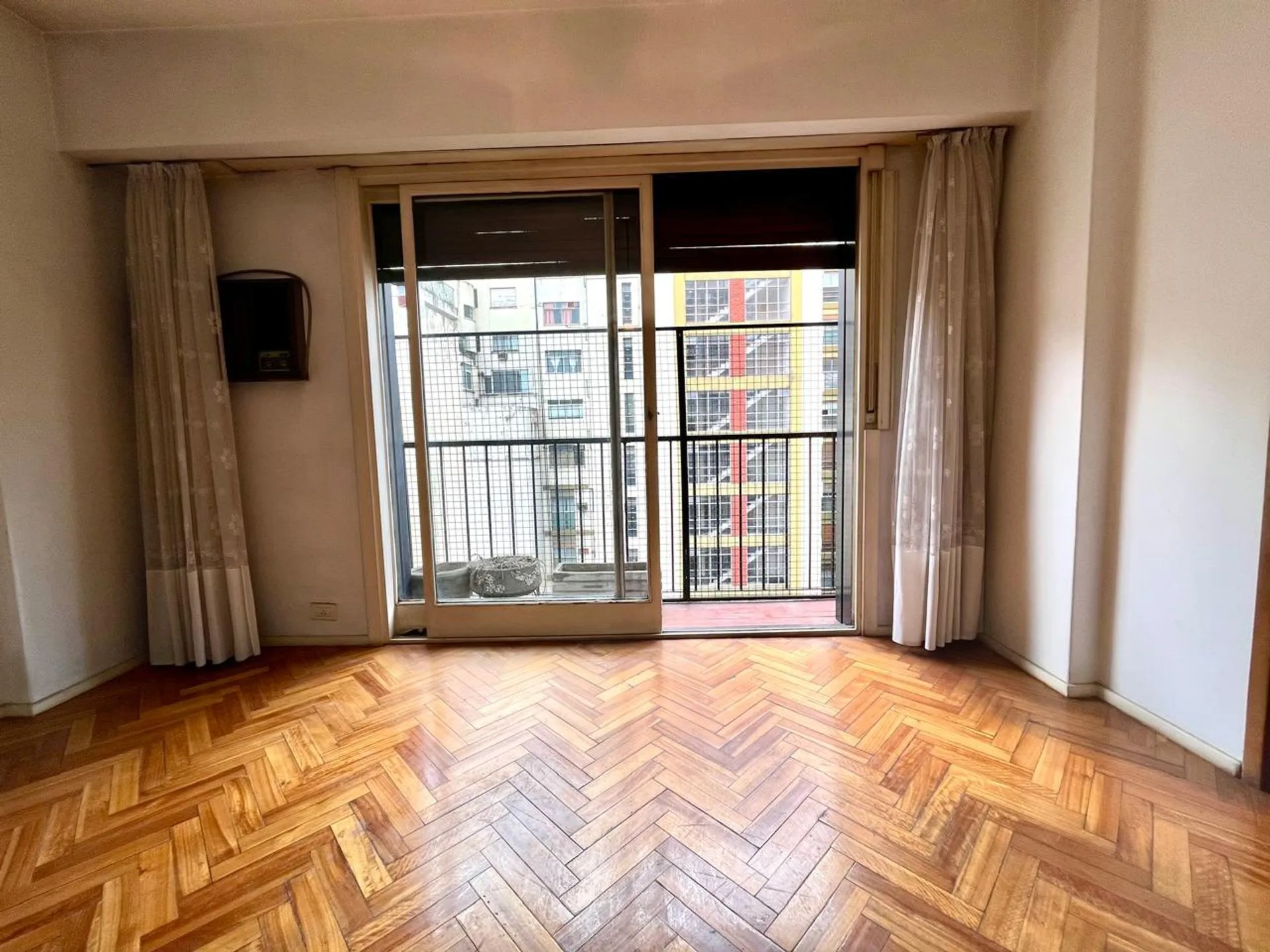 VENTA DEPARTAMENTO 4 AMBIENTES CABALLITO foto 4