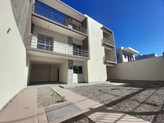 VENTA DE DEPARTAMENTO PB BARRIO RINCON VENETO foto 2