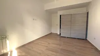 A 1 cuadra de Peatonal: 2 DORM. BALCON TERRAZA COCHERA y PILETA. foto 4