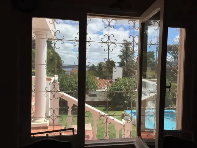 LINDO CHALET CON PILETA-QUINCHO BARRIO RESIDENCIAL DE EXCELENCIA- COSTA AZUL- CAPACIDAD 6 PERSONAS