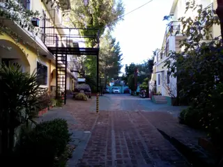DEPARTAMENTO 3 AMB PLANTA BAJA CON PATIO , COCHERA. TIGRE MAIPU 313 COMPLEJO CON PISCINA foto 2