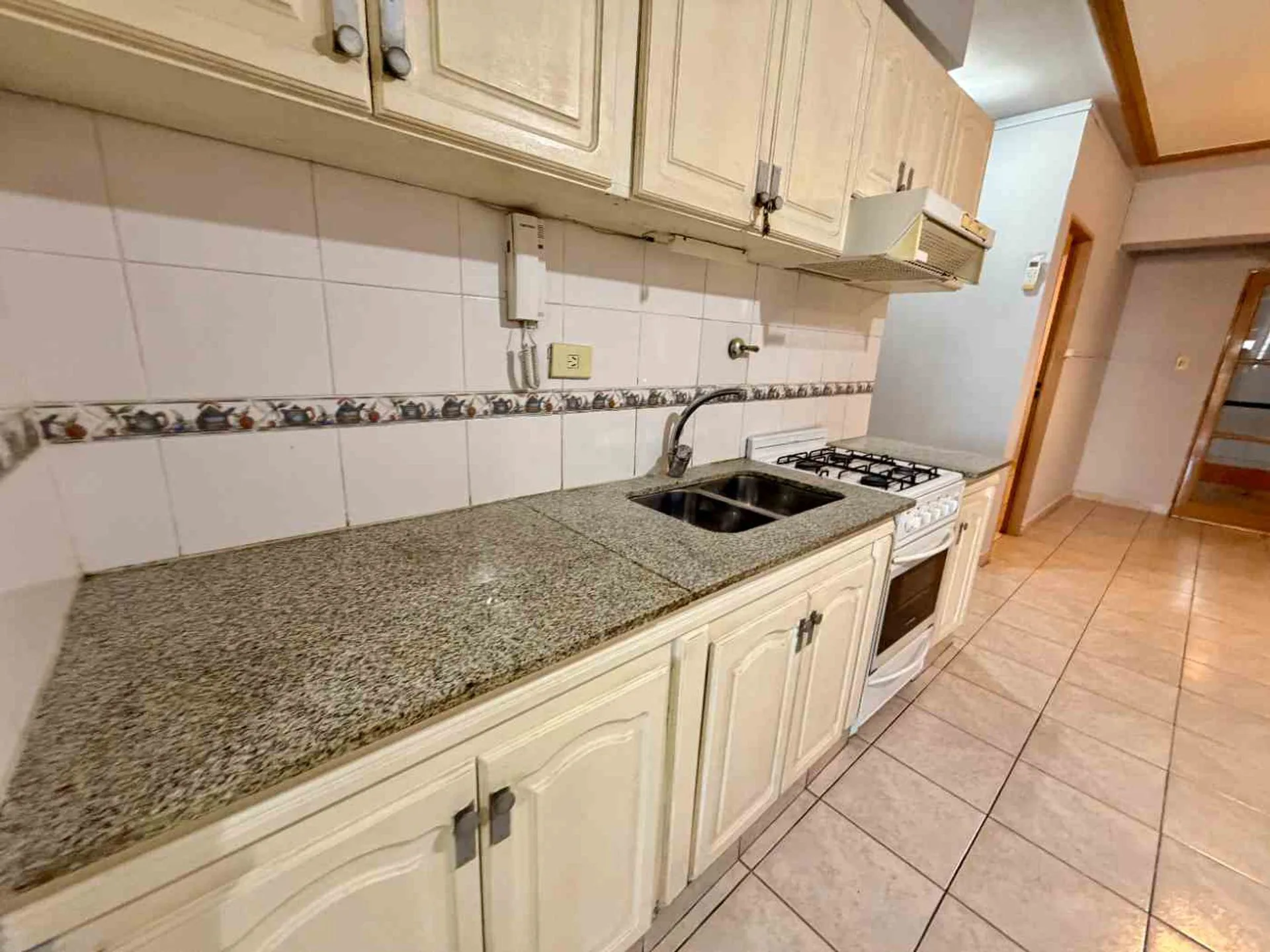 VENTA DEPARTAMENTO DOS DORMITORIOS BARRIO SUR foto 3