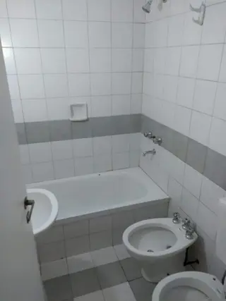 SE ALQUILA DEPARTAMENTO 3 AMBIENTES EN TORRE GEMELAS (DIAGONAL SAN MARTIN) $9000 EXPENSAS INCLUIDAS foto 5