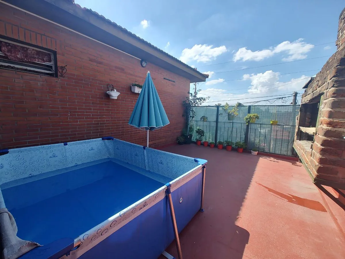 VENTA PH 3 AMBIENTES LOMAS DE ZAMORA CON GALPON foto 4