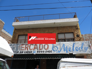 EXCELENTE DEPARTAMENTO DE CUATRO AMBIENTES CON PATIO Y TERRAZA EN PLANTA ALTA ÚNICO POR SUS DIMENSIONES RECIBO PROPIEDAD MENOR VALOR EN PARTE DE PAGO foto 1