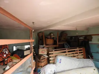 EXCELENTE DEPARTAMENTO DE CUATRO AMBIENTES CON PATIO Y TERRAZA EN PLANTA ALTA ÚNICO POR SUS DIMENSIONES RECIBO PROPIEDAD MENOR VALOR EN PARTE DE PAGO foto 4