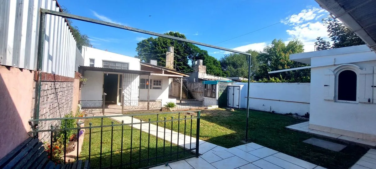 VENTA CASA 3 AMB CON PARQUE,GALPÓN Y LOSA foto 4