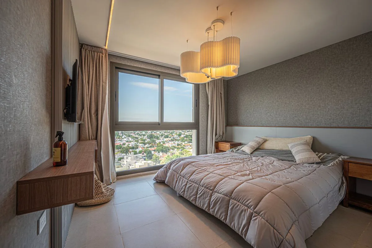 VENTA OPERA PARK 2 DORMI 2 BAÑOS PISO 12 COCHERA foto 5